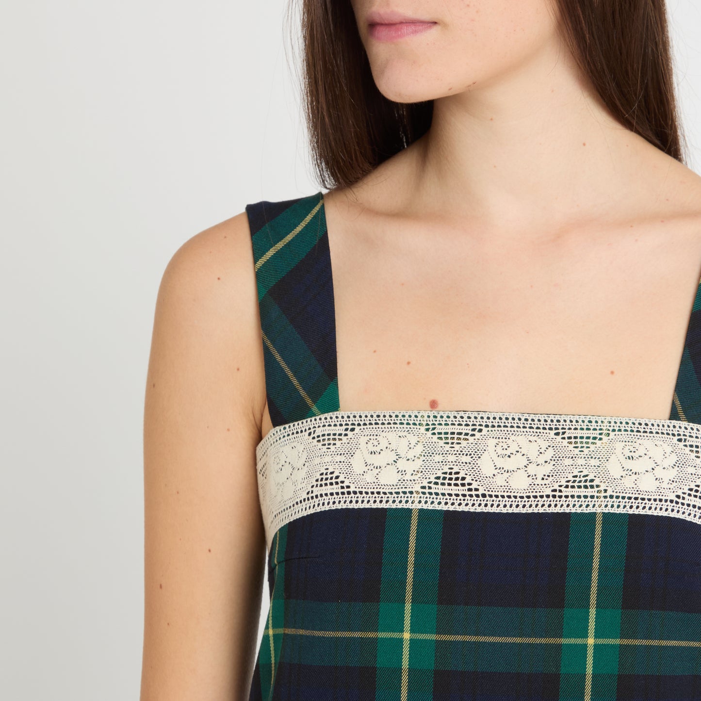 ABITO ARCALTHEA DETTAGLI